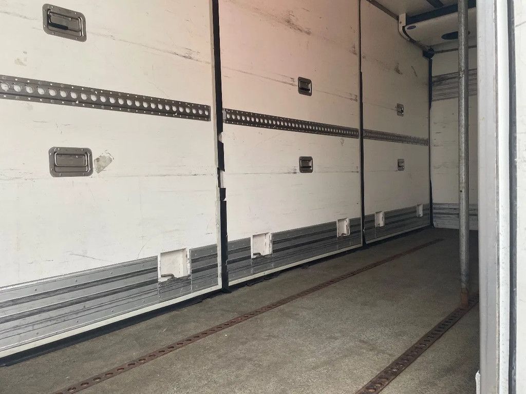 Mercedes-Benz Atego 816L koelwagen WB : 362 cm Clima 157.000 km !!! Carrier kapot ! Laadklep !