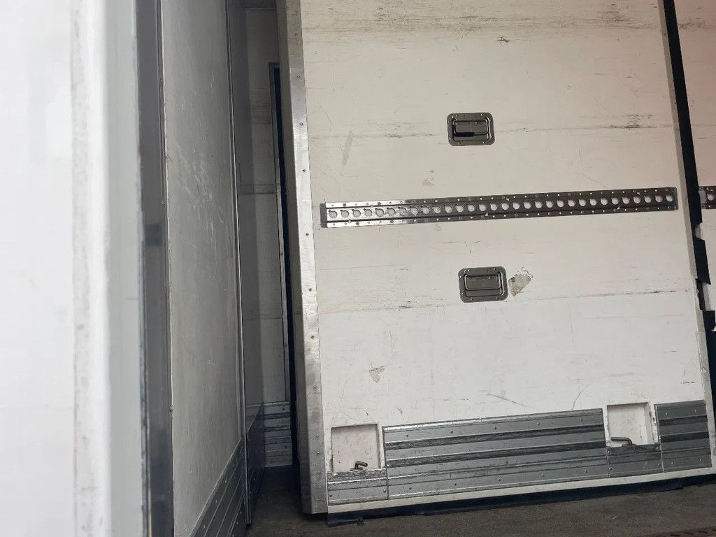 Mercedes-Benz Atego 816L koelwagen WB : 362 cm Clima 157.000 km !!! Carrier kapot ! Laadklep !