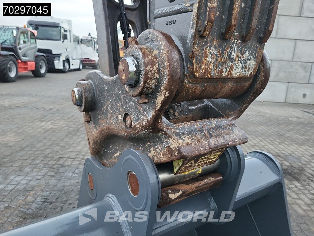 Volvo EC220 E L