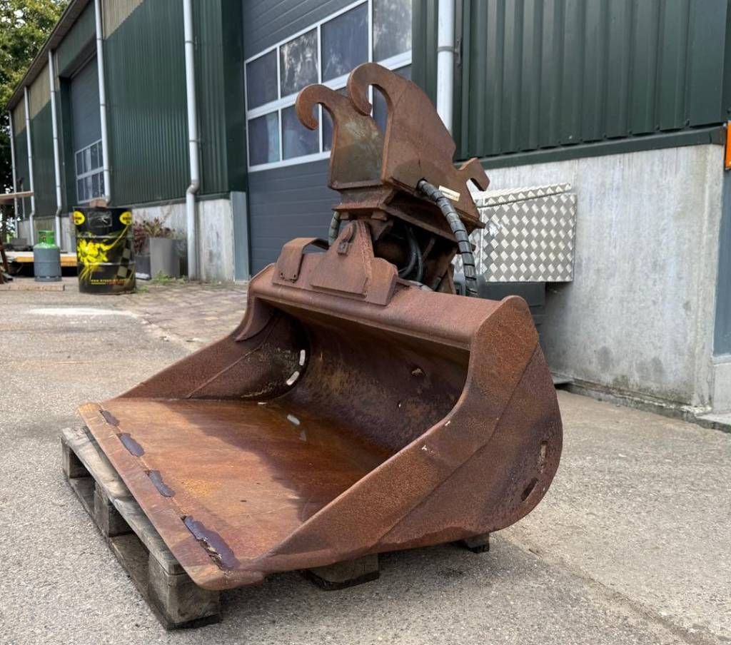 Cangini Benne CW10 tiltbucket / schwenklöffel / kantelbak