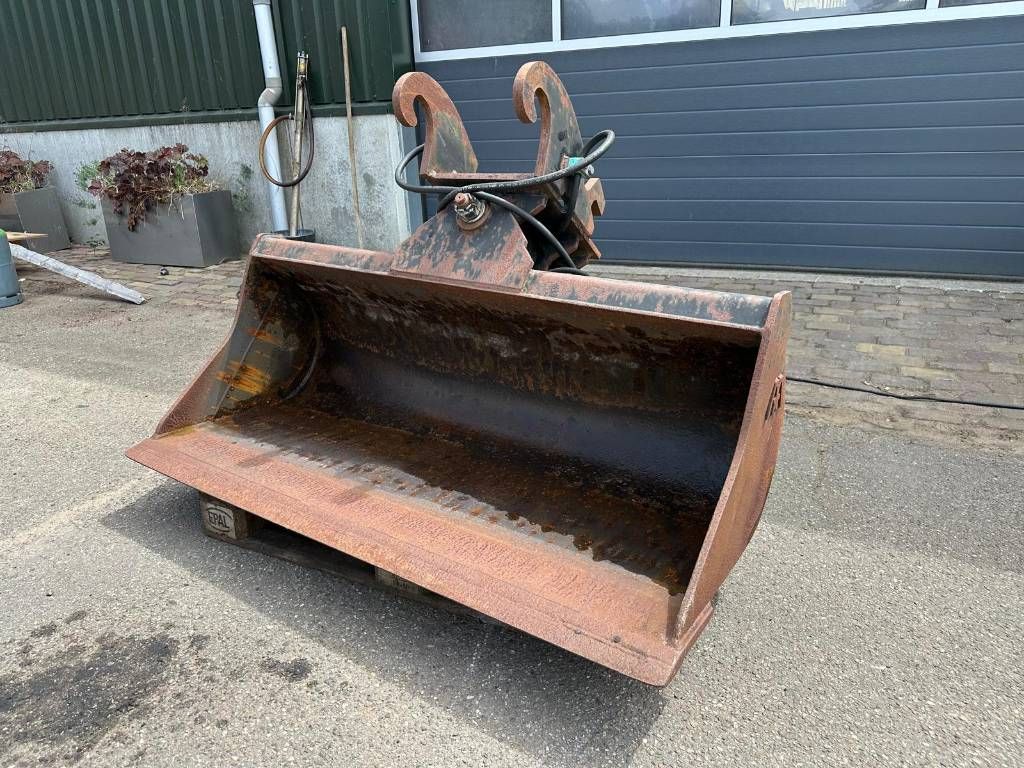 Pladdet CW10 tilt bucket / schwenklöffel / kantelbak graaf