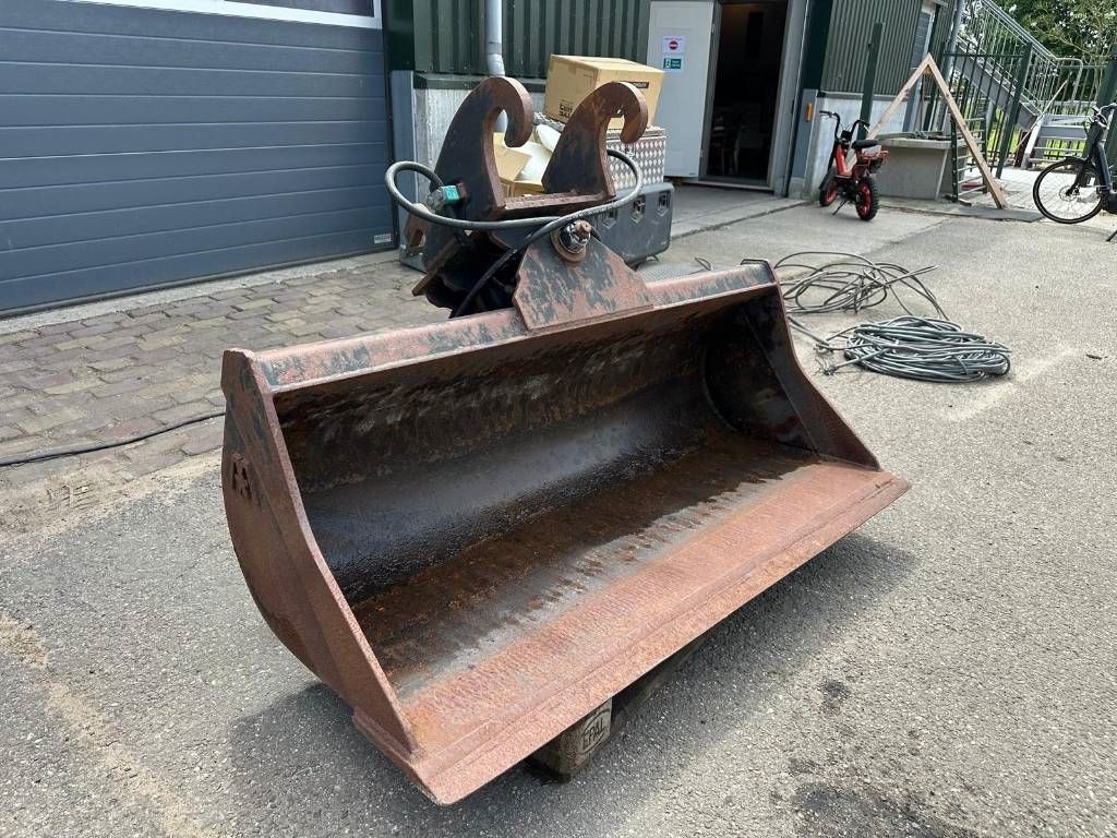 Pladdet CW10 tilt bucket / schwenklöffel / kantelbak graaf