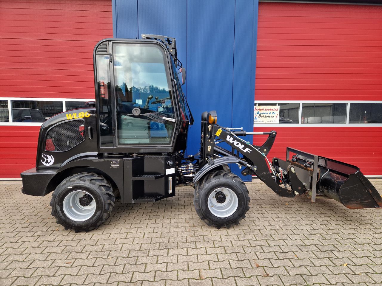 WOLF WL80 SHOVEL BJ2023 SLECHTS 193 UUR MET KENTEKEN