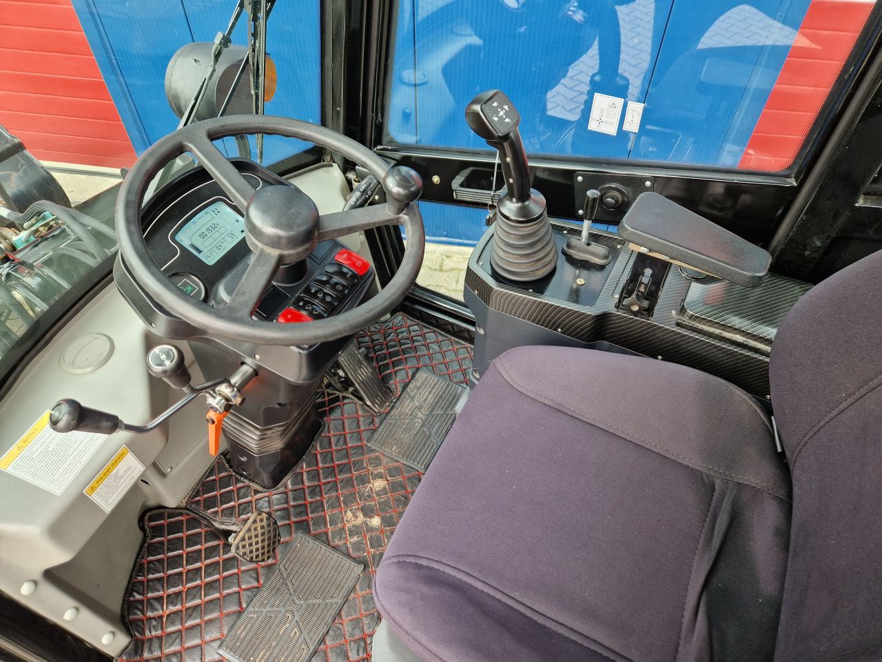 WOLF WL80 SHOVEL BJ2023 SLECHTS 193 UUR MET KENTEKEN