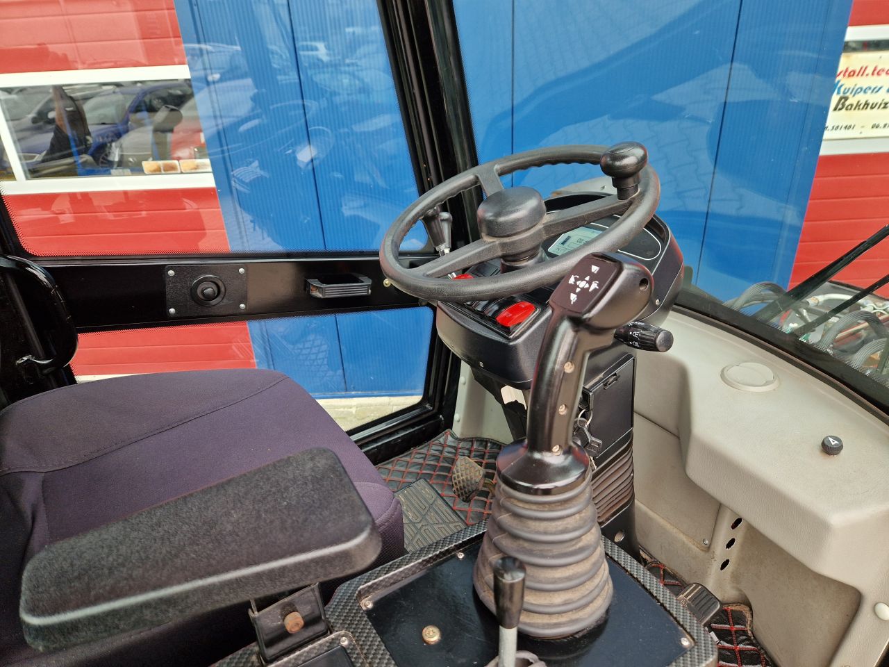 WOLF WL80 SHOVEL BJ2023 SLECHTS 193 UUR MET KENTEKEN