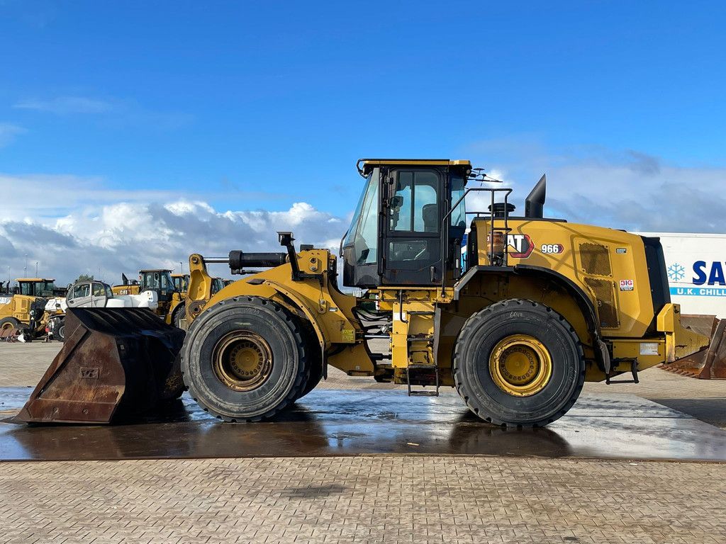 Caterpillar 966