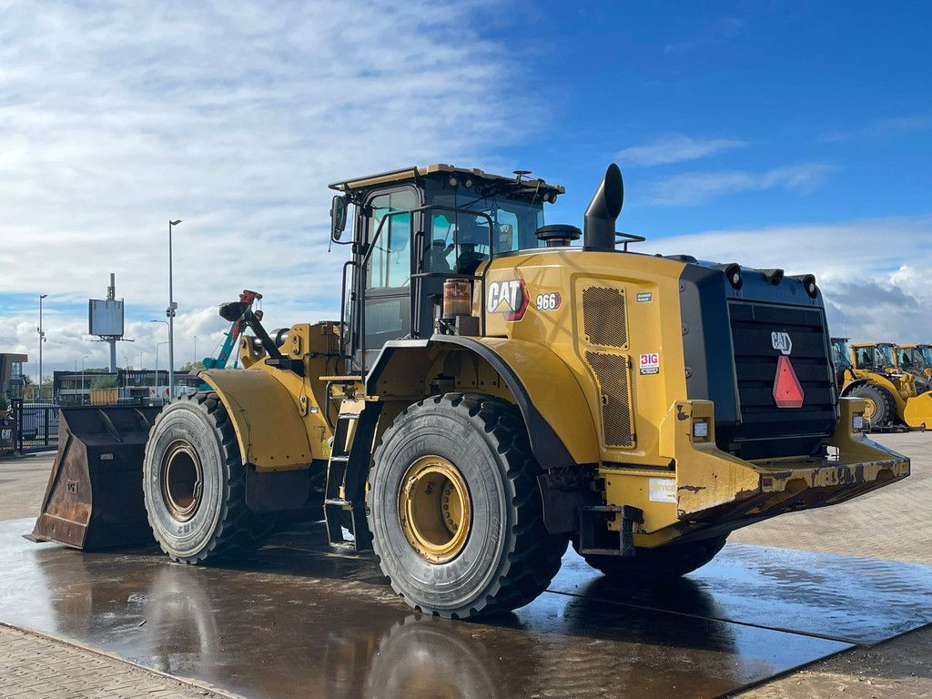 Caterpillar 966