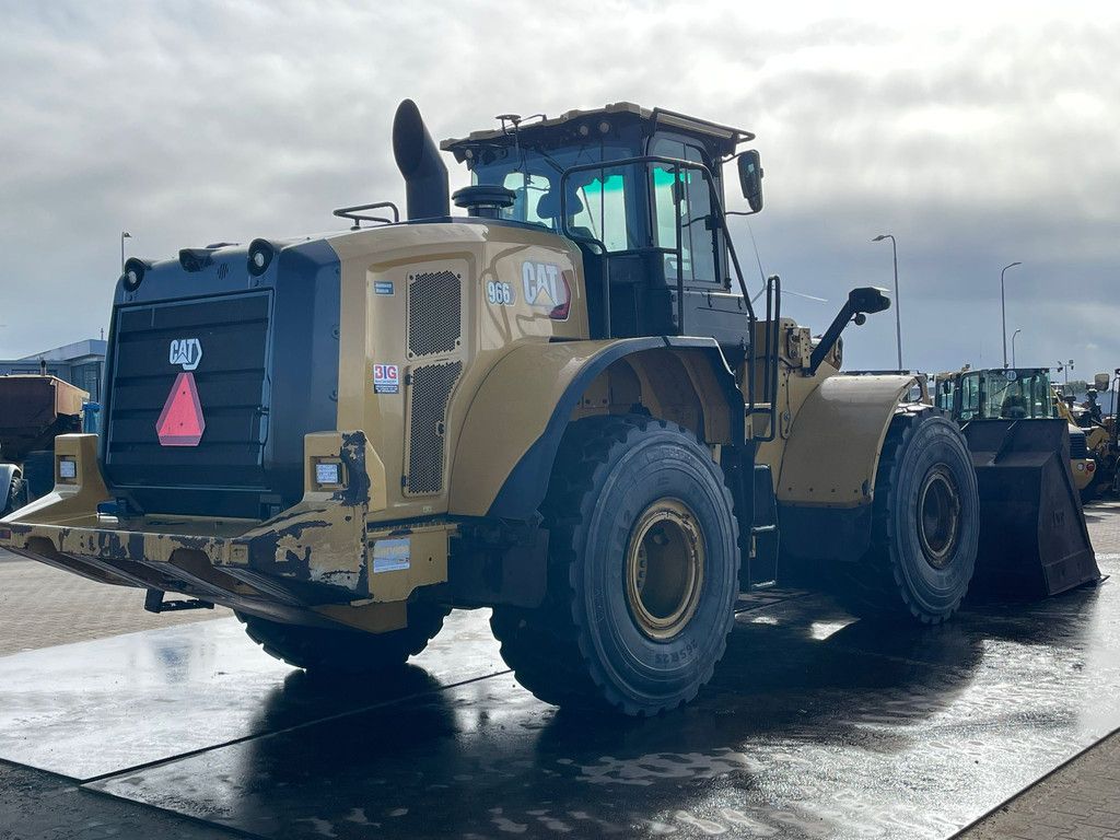 Caterpillar 966