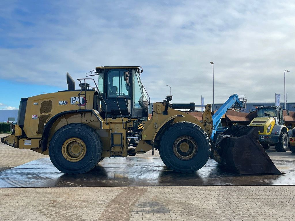 Caterpillar 966