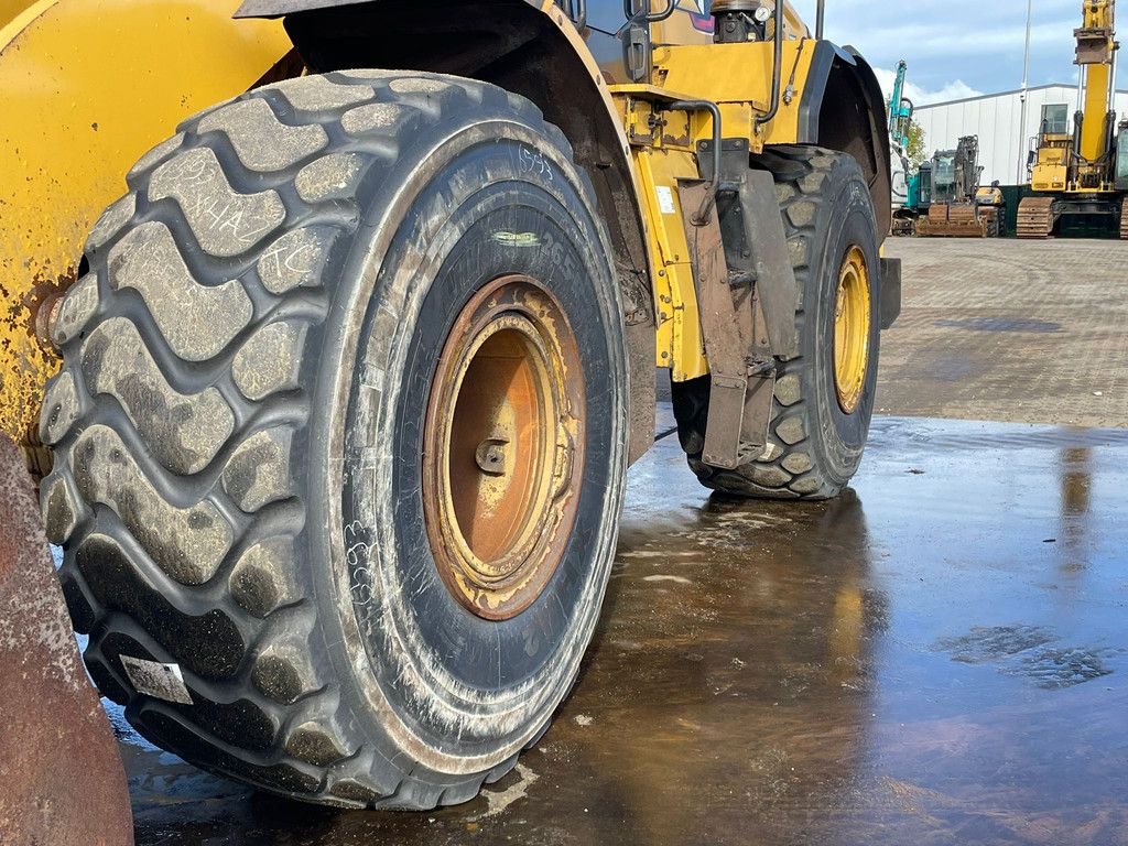 Caterpillar 966