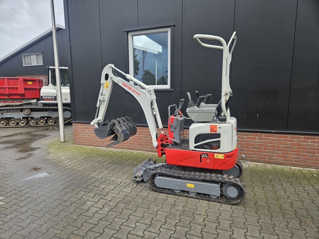 Takeuchi TB210R - 550 uur
