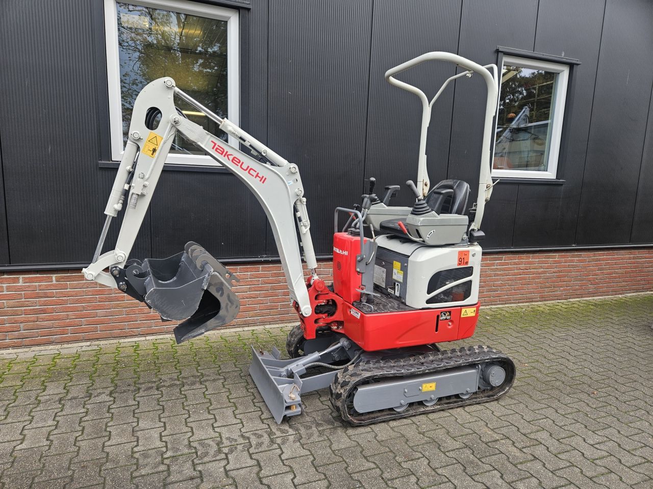 Takeuchi TB210R - 550 uur
