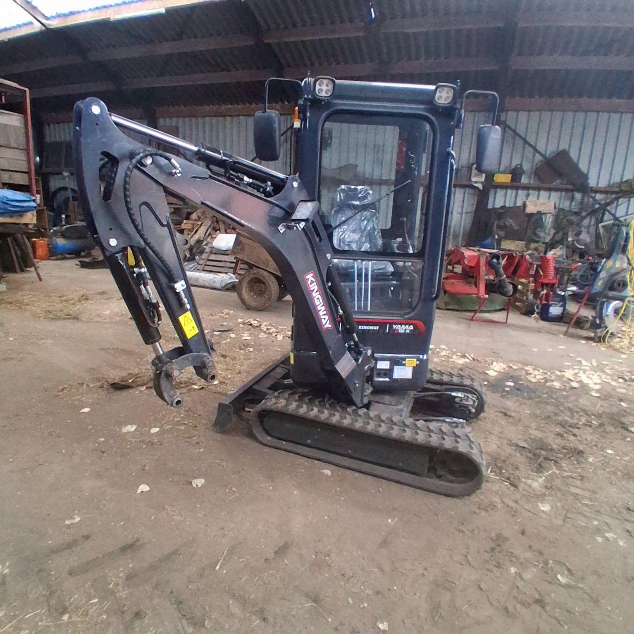 Gebruikte graafmachine Yama S15K 1500 KG met defect
