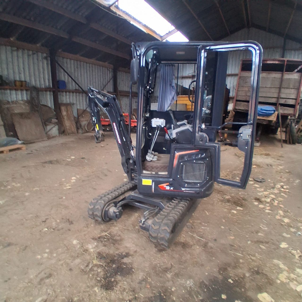 Gebruikte graafmachine Yama S15K 1500 KG met defect