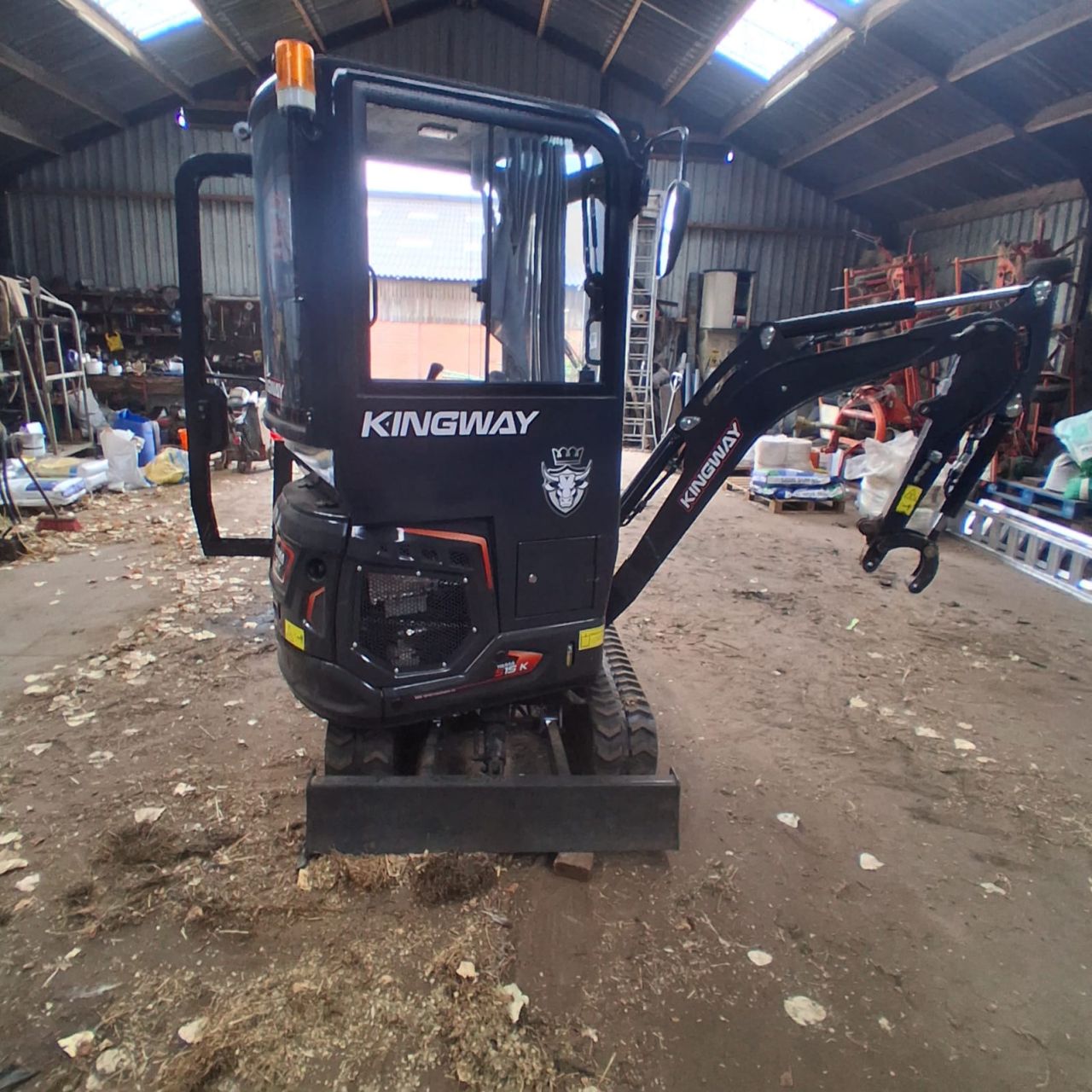 Gebruikte graafmachine Yama S15K 1500 KG met defect