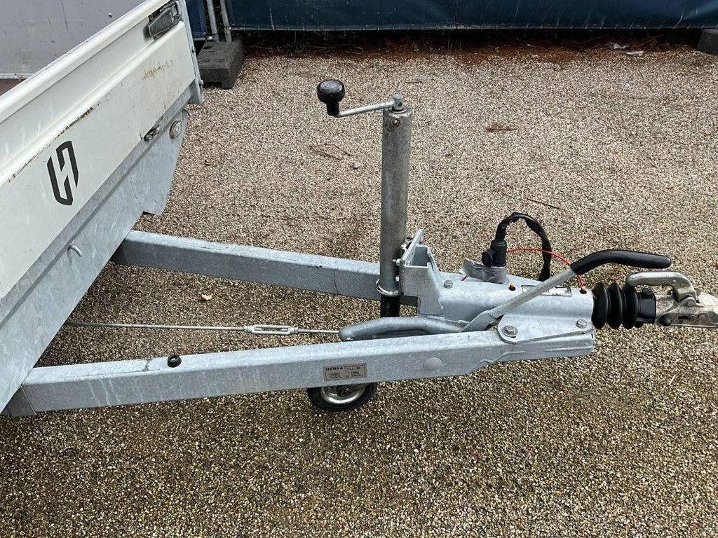 Plattformwagen Henra 2700kg 2023