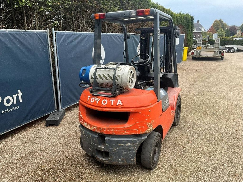Forklift Toyota 42-7FGF25 LPG 2500kg 2001