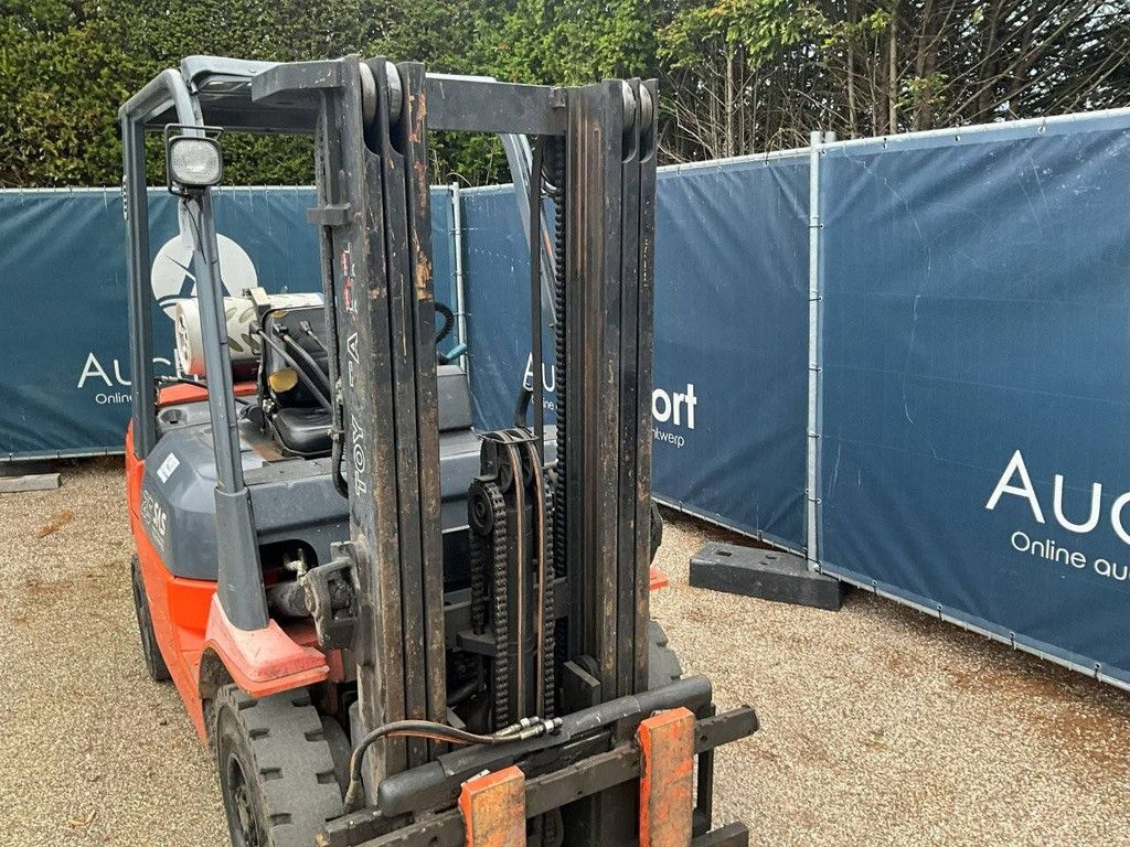 Forklift Toyota 42-7FGF25 LPG 2500kg 2001