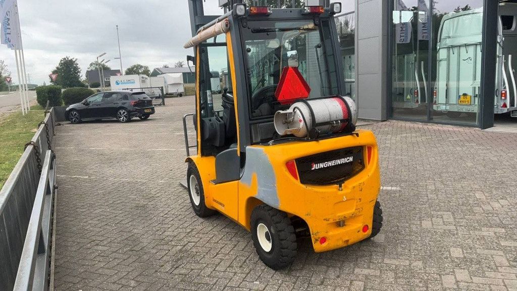 Forklift Jungheinrich TFG 430 LPG 3000kg 2005