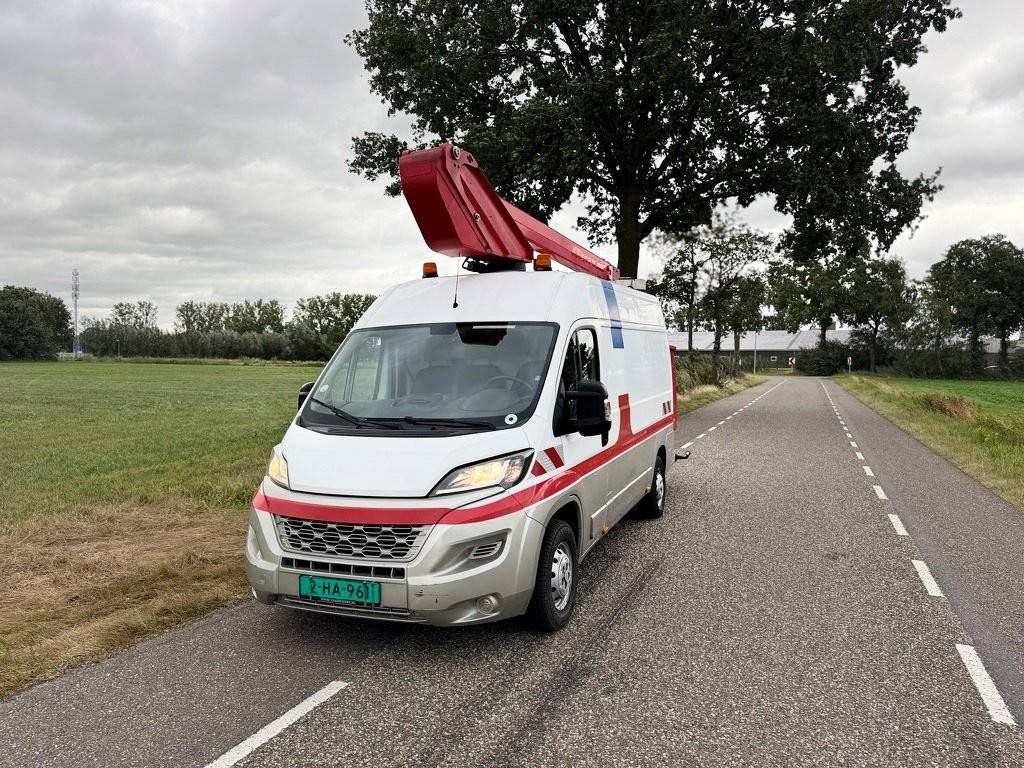 Peugeot Boxer 2.0HDI Diesel 13m 2018 Selbstfahrende Hubarbeitsbühne