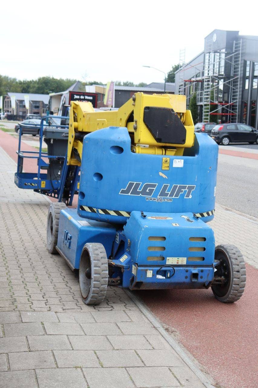 JLG M400AJPN Electric+Diesel 14.19m Articulated Boom Lift 2007