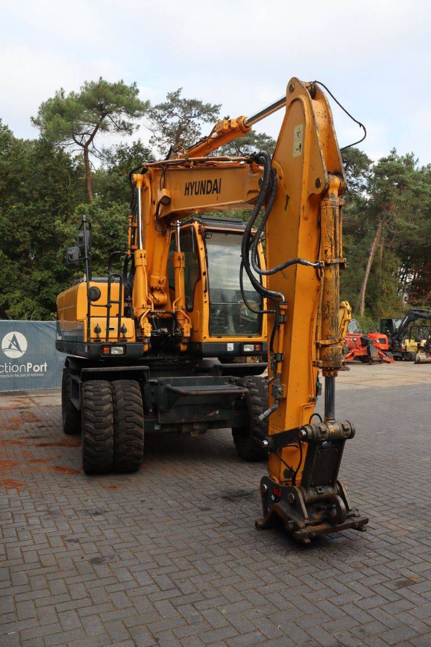 Hyundai R160W-9A Diesel Wheel Excavator 2016