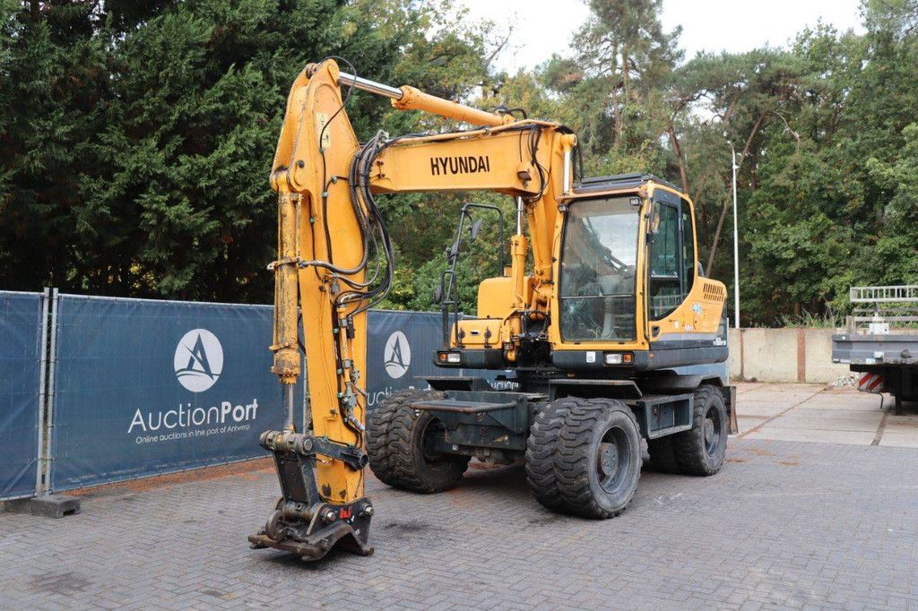 Hyundai R160W-9A Diesel Wheel Excavator 2016