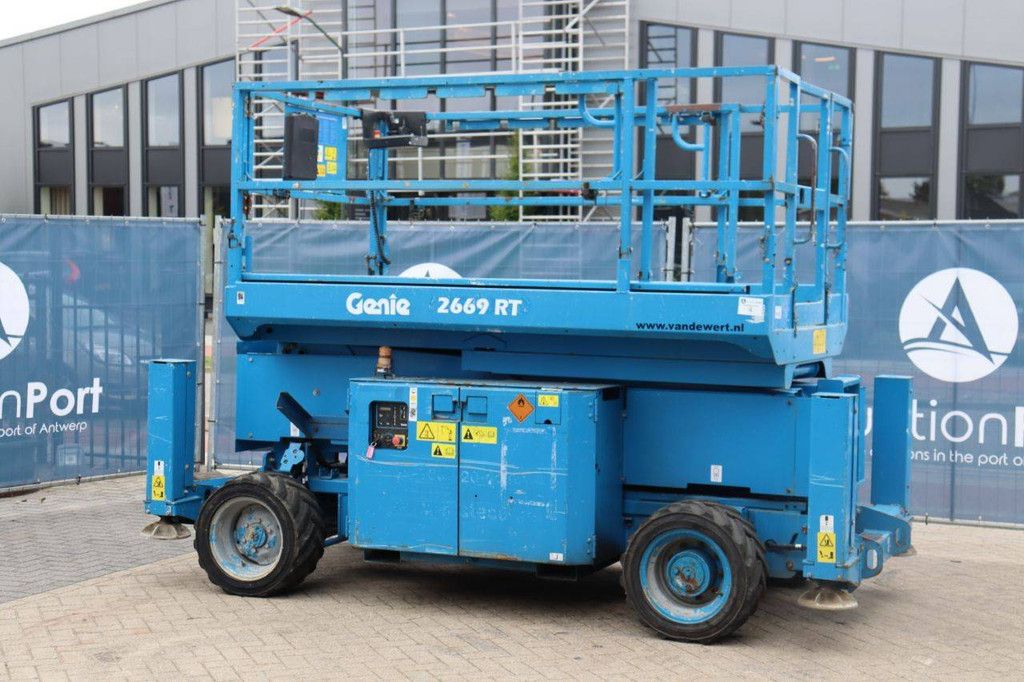 Scissor lift Genie GS2669RT Diesel 10m 2013