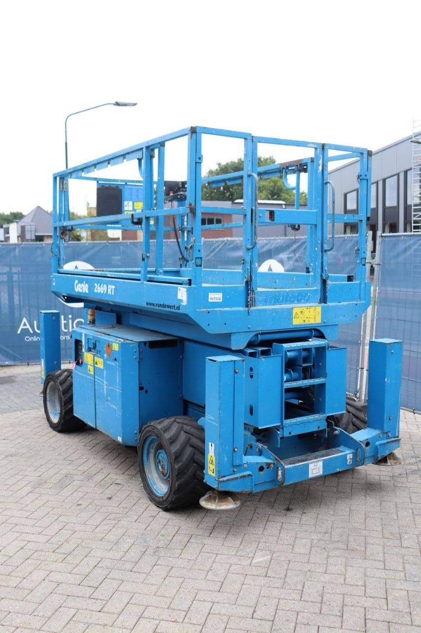 Scissor lift Genie GS2669RT Diesel 10m 2013