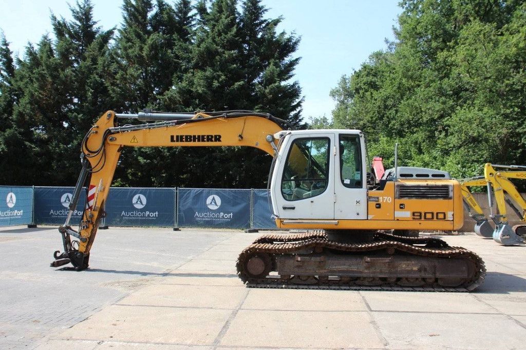 Crawler excavator Liebherr R 900 C Litronic Diesel 2012