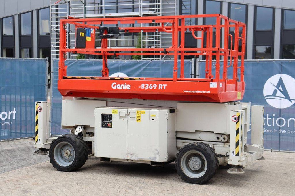 Scissor lift Genie GS3369RT Diesel 12m 2013