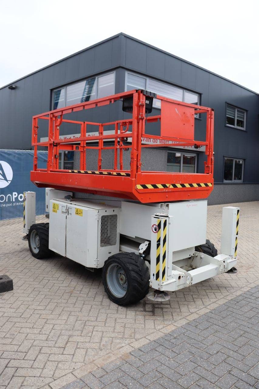 Scissor lift Genie GS3369RT Diesel 12m 2013