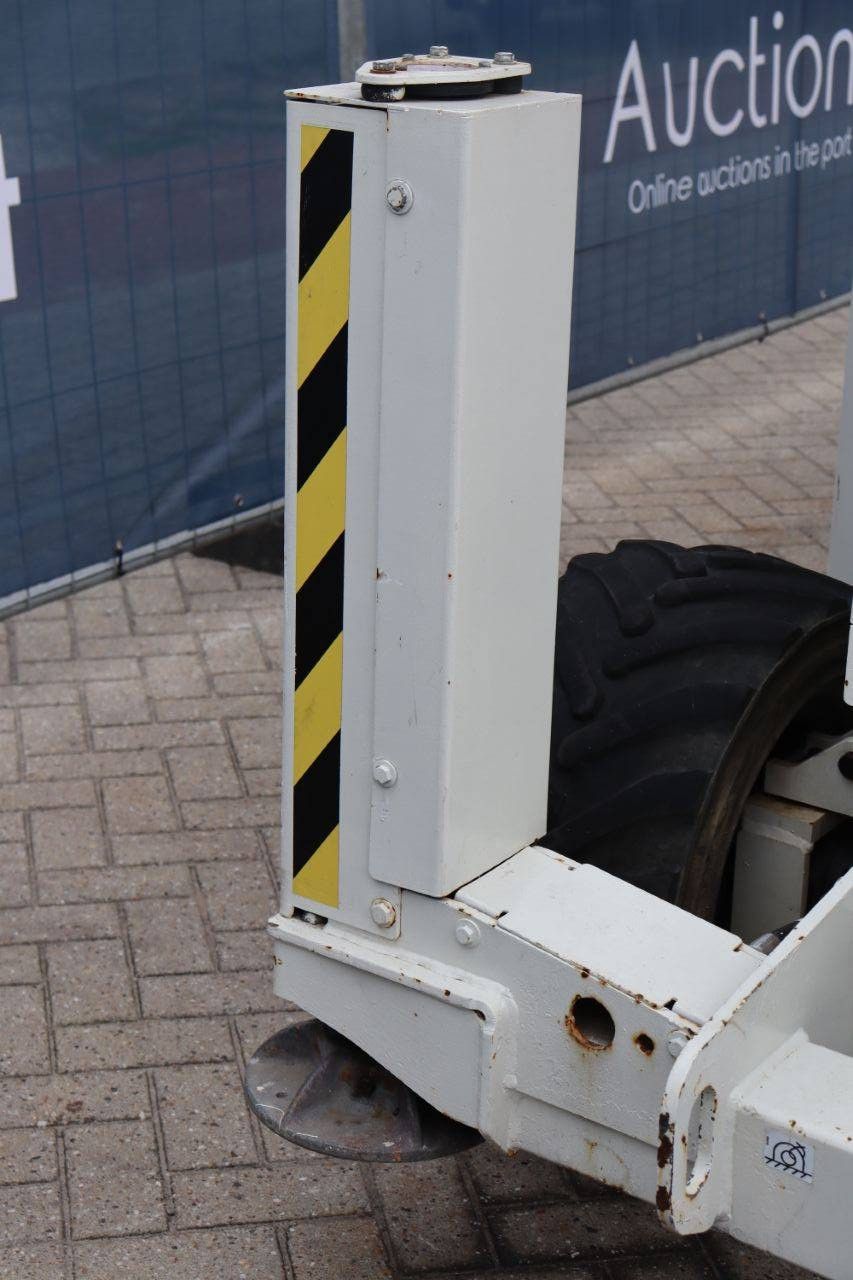 Scissor lift Genie GS3369RT Diesel 12m 2013
