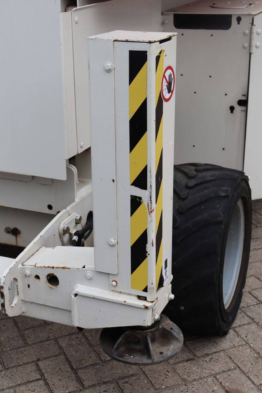 Scissor lift Genie GS3369RT Diesel 12m 2013