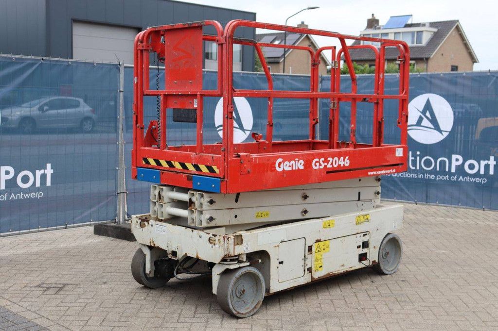 Scissor lift Genie GS-2046 Electric 8m 2012