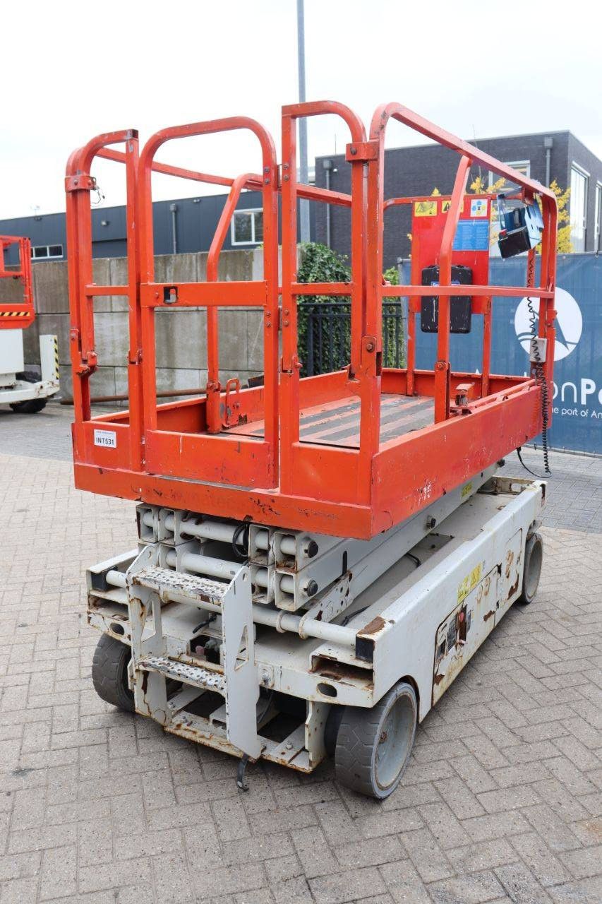 Scissor lift Genie GS2046 Electric 8m 2012