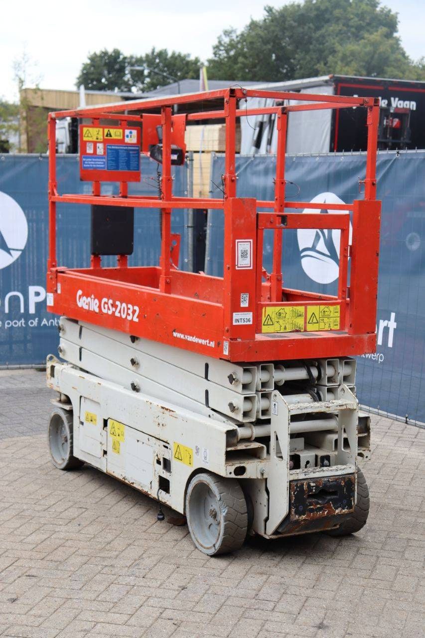 Scissor lift Genie GS-2032 Electric 8m 2013