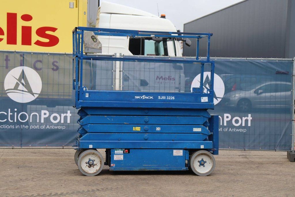 Scherenbühne Skyjack SJIII 3226 Elektro 9,9m 2015