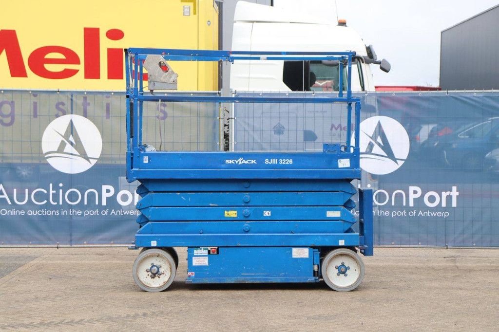 Scherenbühne Skyjack SJIII 3226 Elektro 9,9m 2015