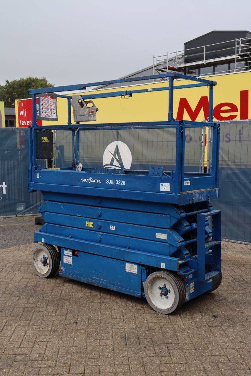 Scherenbühne Skyjack SJIII 3226 Elektro 9,9m 2015