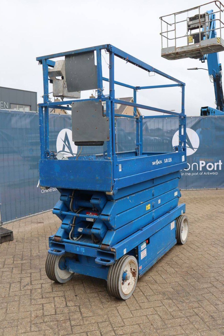 Scherenbühne Skyjack SJIII 3226 Elektro 9,9m 2015
