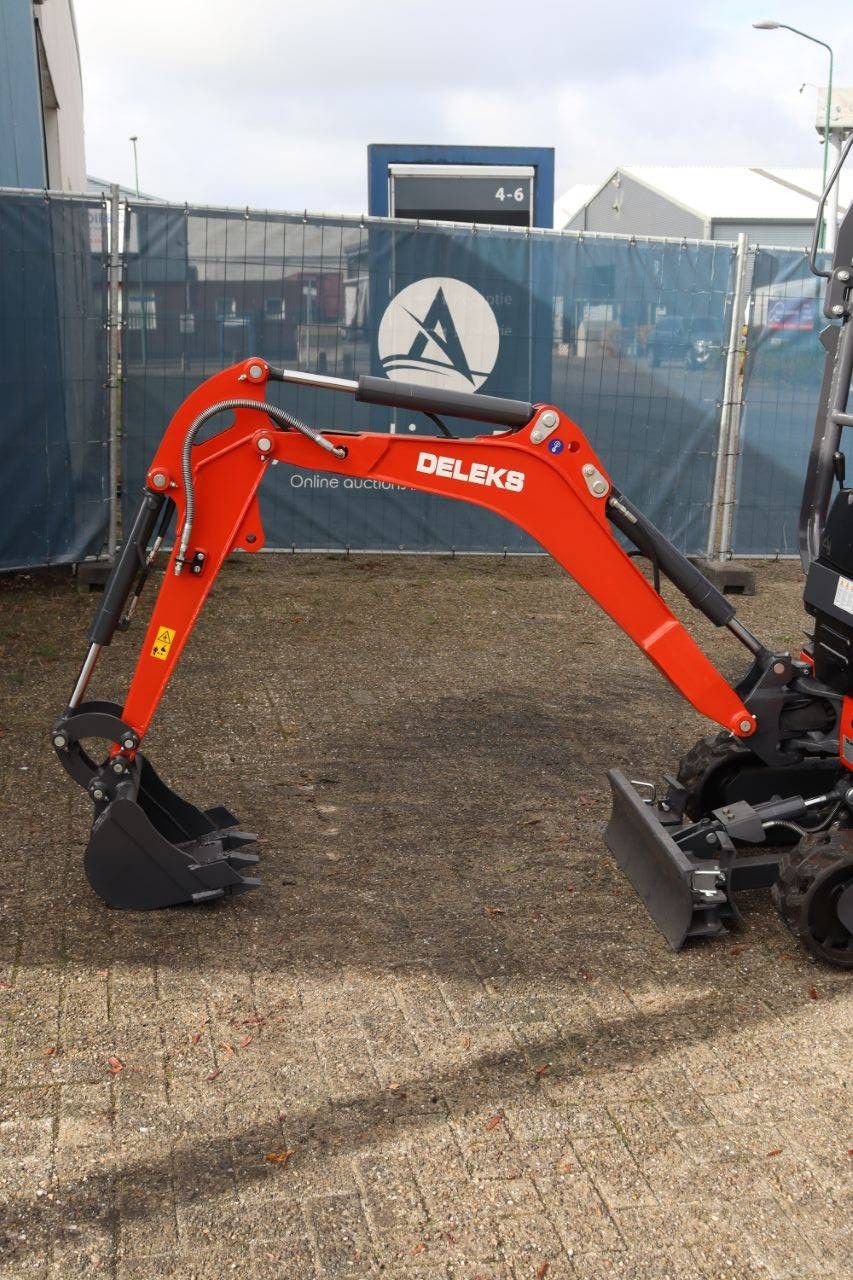 Minigraver Deleks S100 Diesel 10.2kW 2025 Nieuw