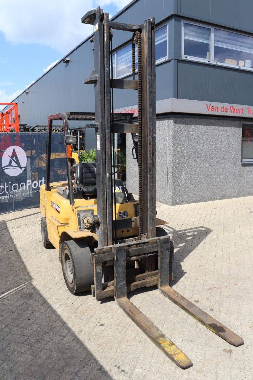 Forklift Caterpillar DP30 Diesel 3000kg 5.0m 1997