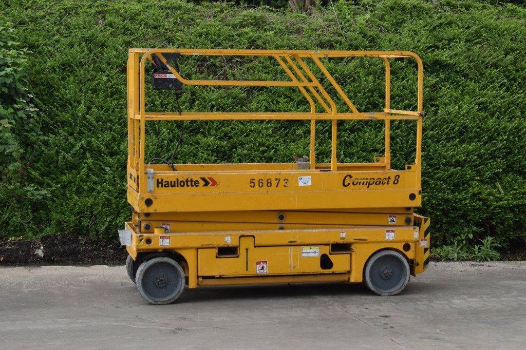 Scherenbühne Haulotte Compact 8 Electric 8m 2007