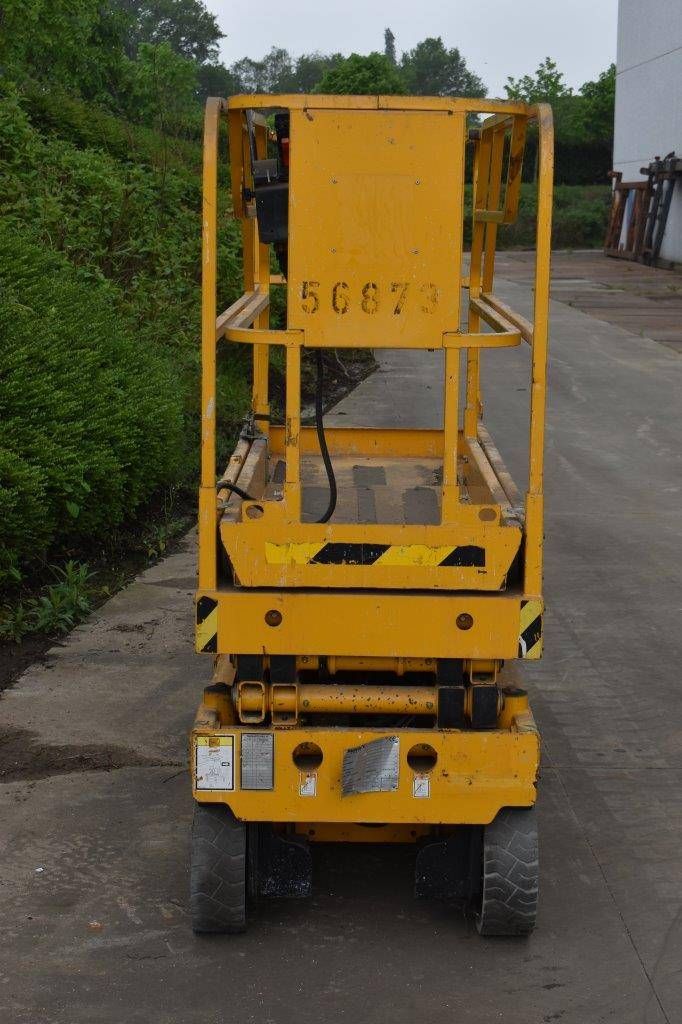Scherenbühne Haulotte Compact 8 Electric 8m 2007