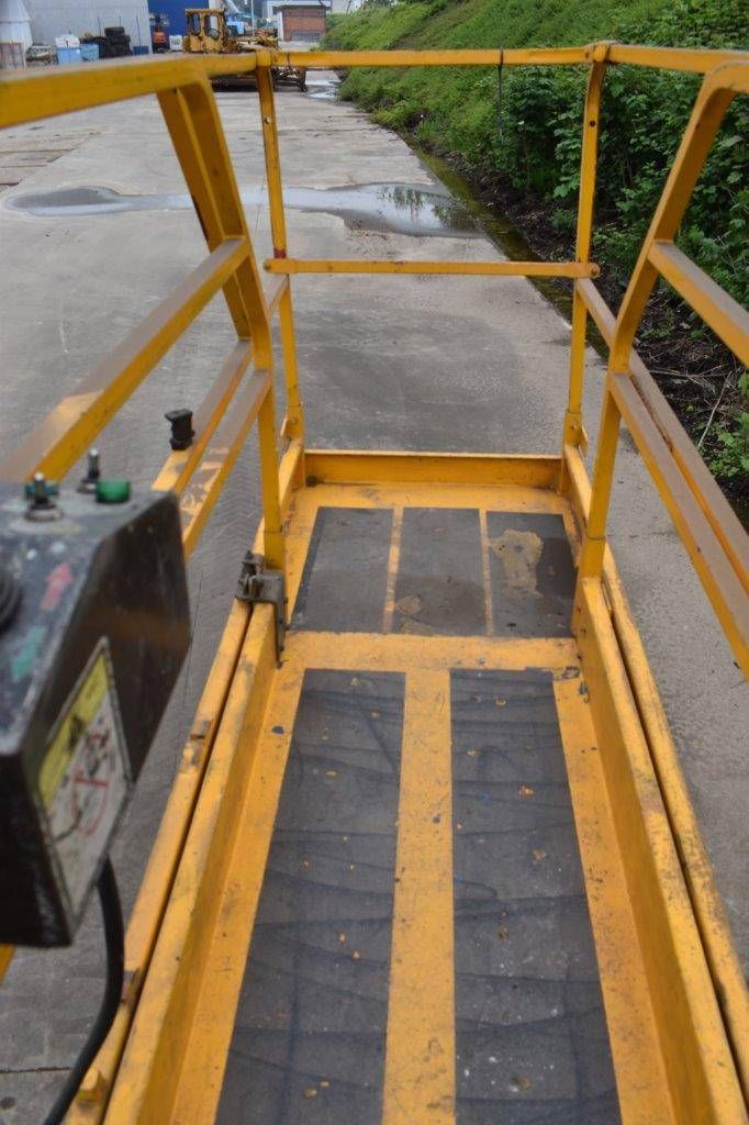 Scissor lift Haulotte Compact 8 Electric 8m 2006