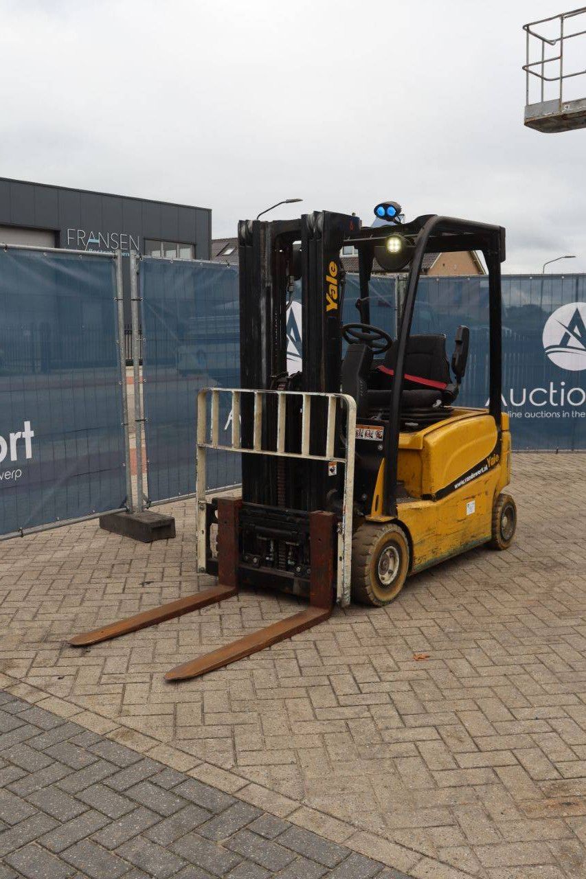 Forklift Yale ERP16VF Electric 1570kg 4.6m 2016