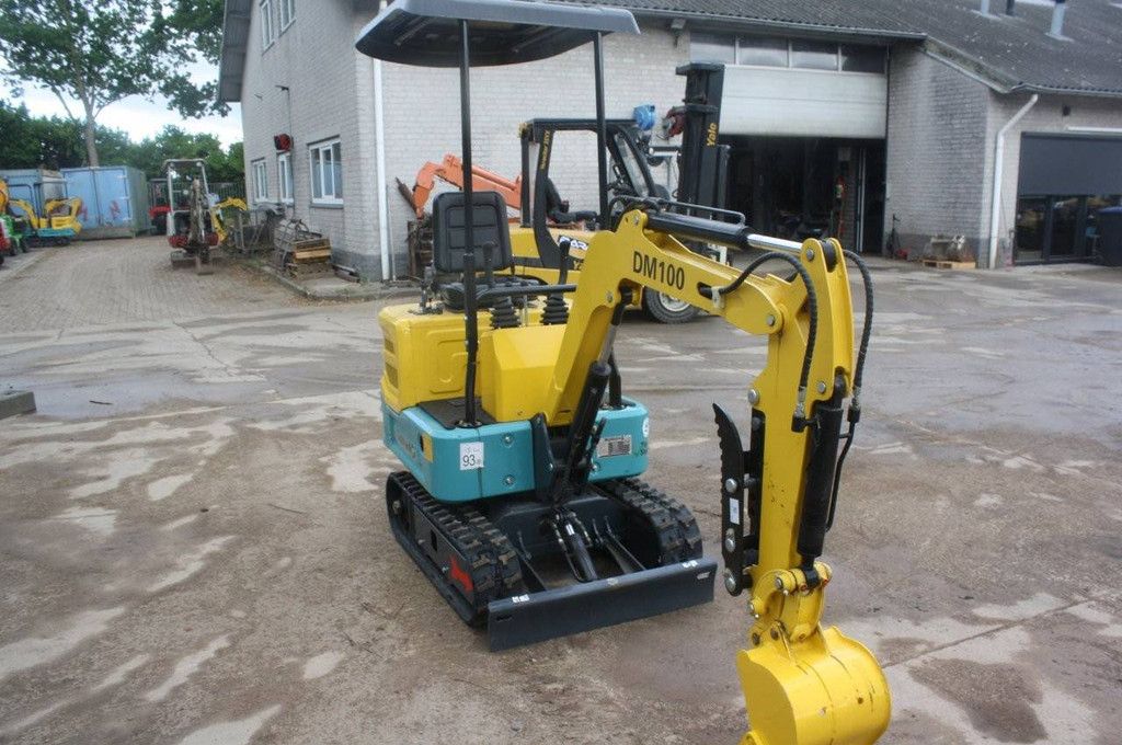Mini excavator DigMaster DM100 Diesel 13.5hp 2025 Demo