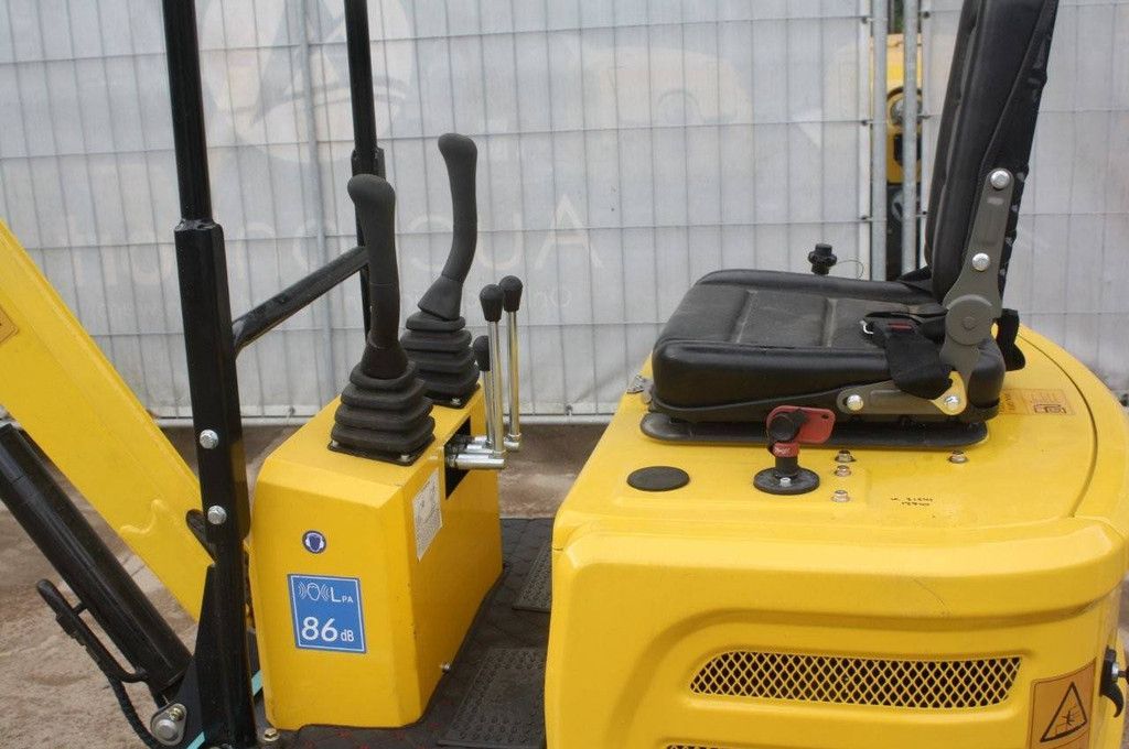 Mini excavator DigMaster DM100 Diesel 13.5hp 2025 Demo