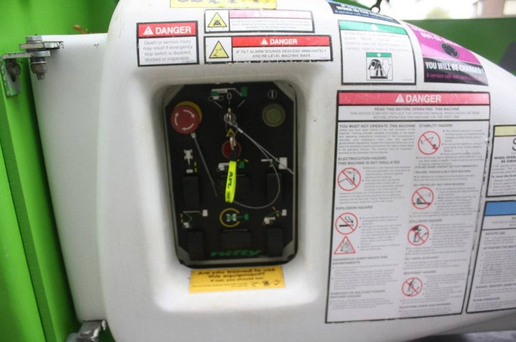 Niftylift HR17 NDE Elektro+Diesel 17,2 m Gelenkteleskoparbeitsbühne 2013